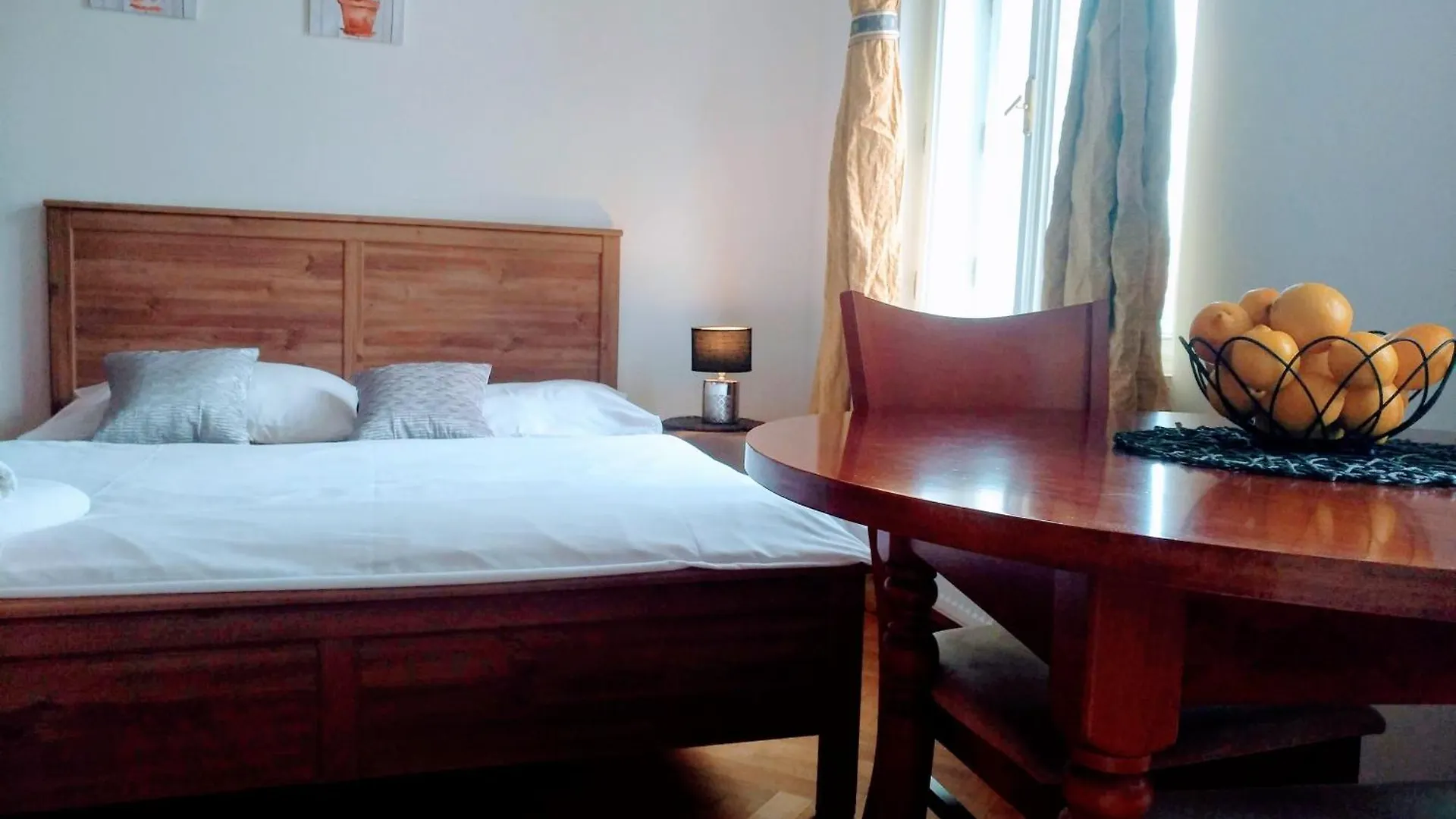 Pretty, Comfortable Apartment Praag Tsjechië